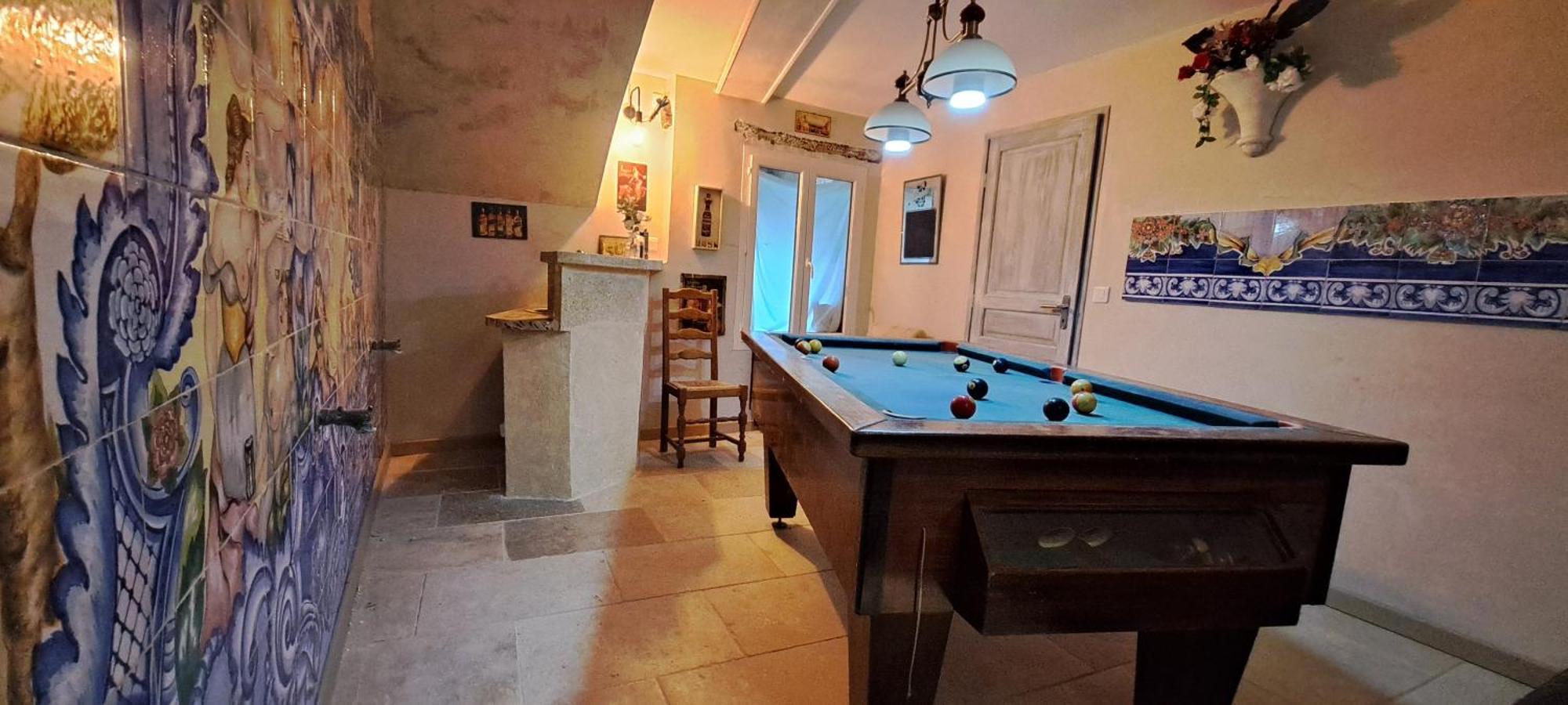 Appartamento Chez Maxime Fraissinet-de-Fourques Esterno foto